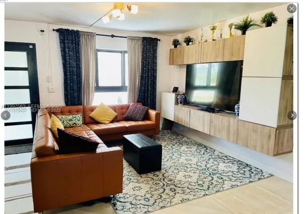 $4,000 | 721 Southwest 69th Avenue, Pembroke Pines, FL 33023
