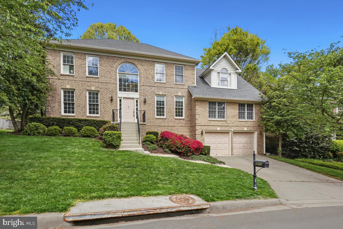 6811 Rannoch Road Bethesda, MD 20817 - Photo 2 of 33