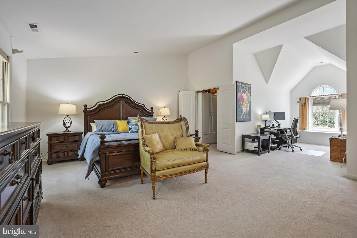 6811 Rannoch Road Bethesda, MD 20817 - Photo 24 of 33