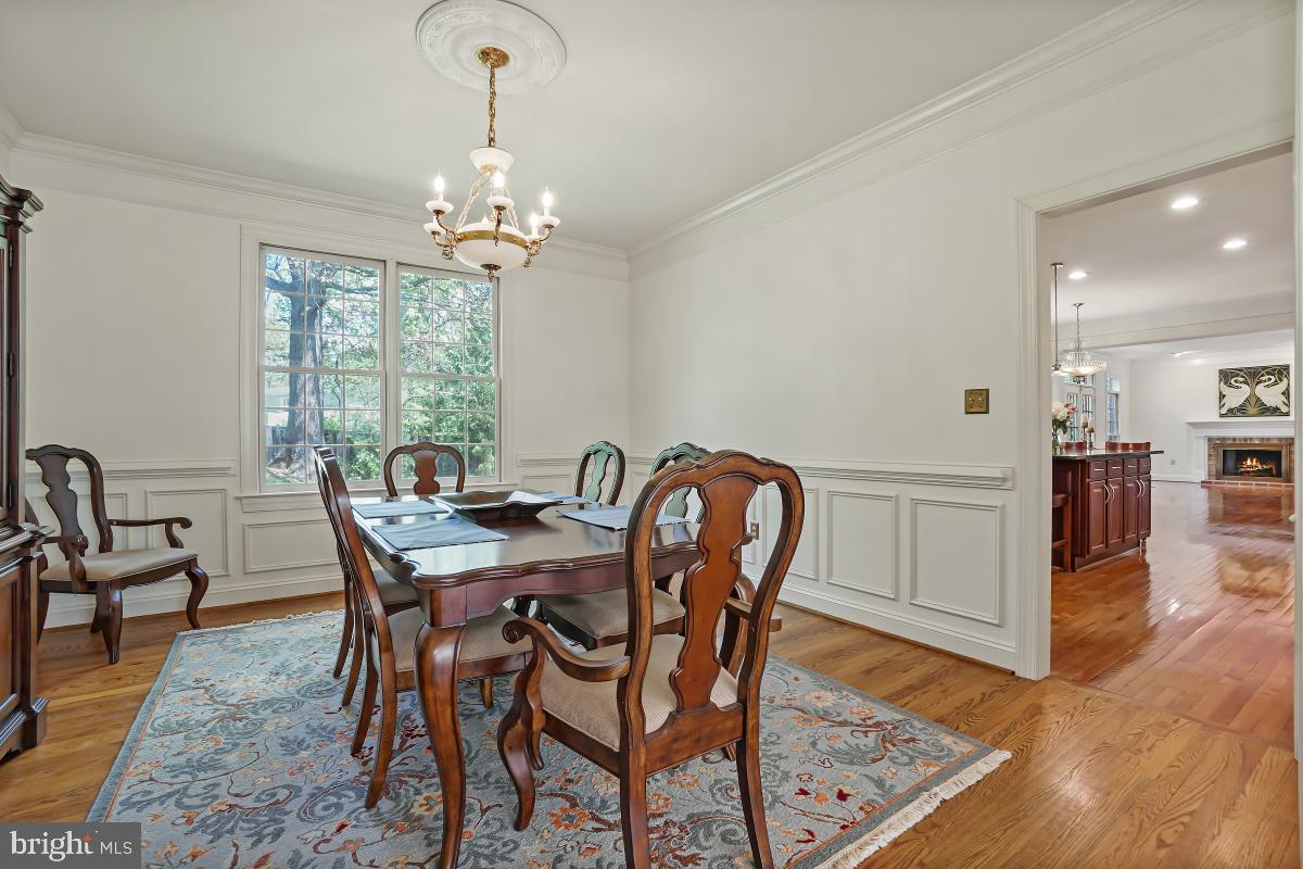 6811 Rannoch Road Bethesda, MD 20817 - Photo 6 of 33