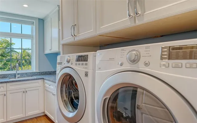 $3,750,000 | 1543 Eastbrook Drive, Sarasota, FL 34231