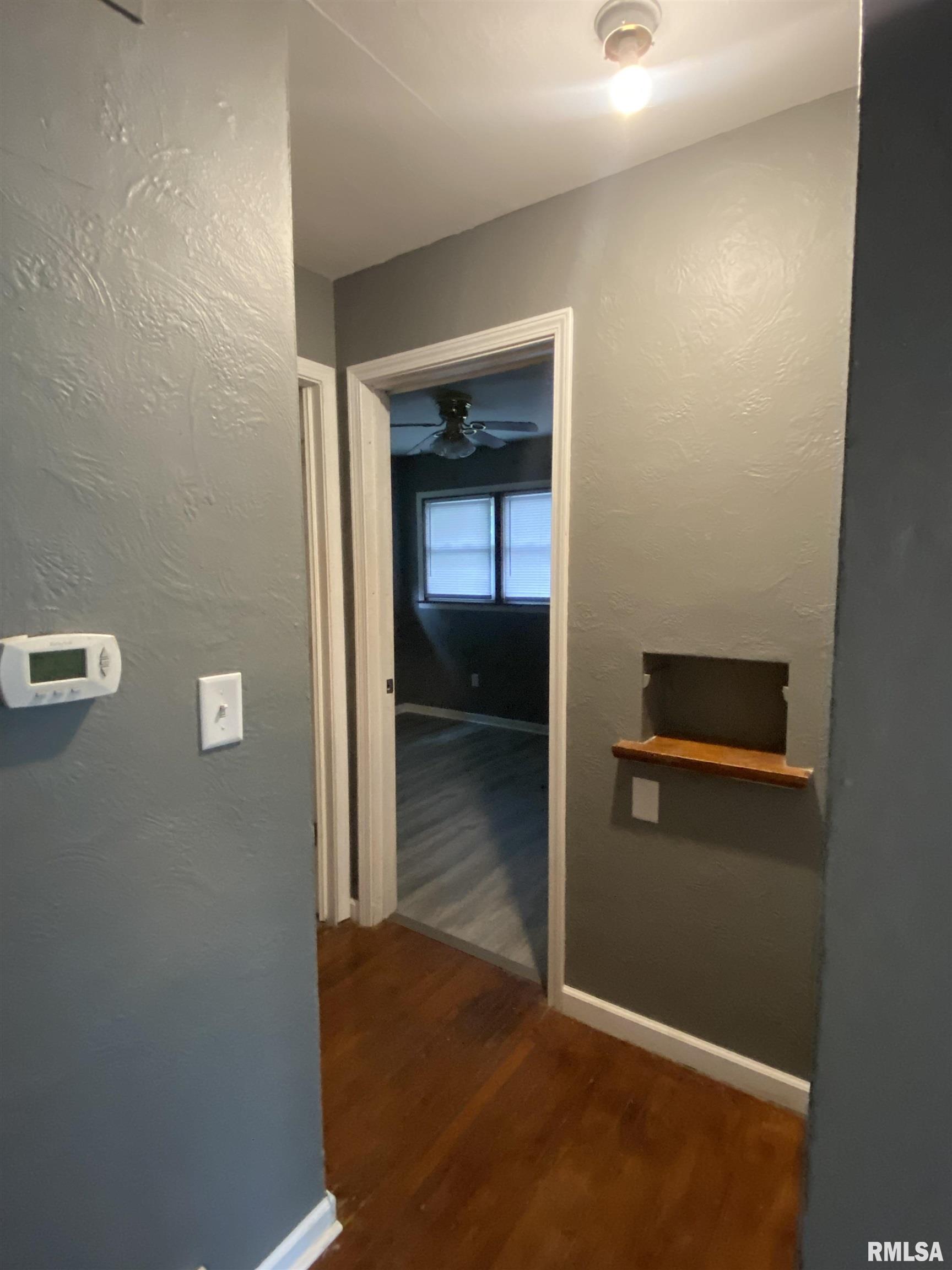 2240 North Sheridan Road Peoria, IL 61604 - Photo 10 of 33