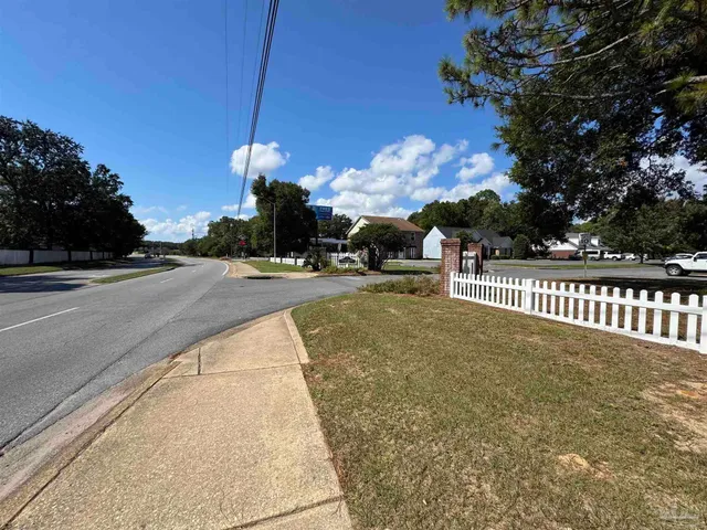 $99,000 | 3298 Summit Boulevard, Unit 1, Pensacola, FL 32503