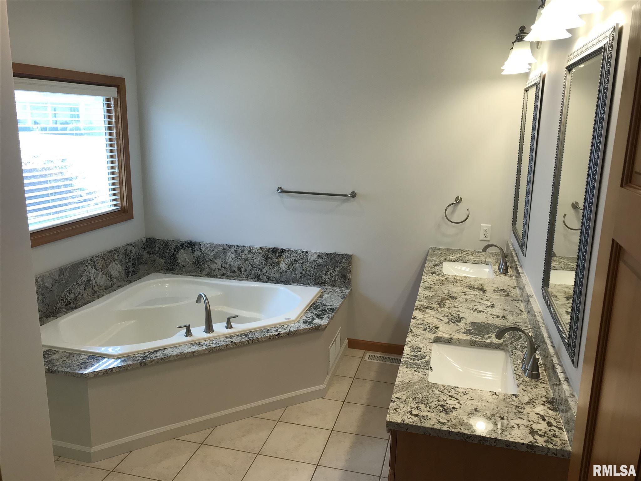 1804 Appleton Drive Springfield, IL 62711 - Photo 21 of 36 Gallery Image 21