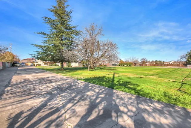 a view of outdoor space with sign board