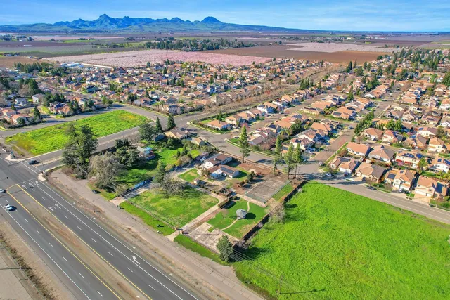 $999,000 | 3457 Colusa Highway, Yuba City, CA 95993