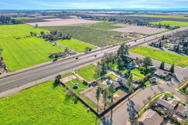 $999,000 | 3457 Colusa Highway, Yuba City, CA 95993