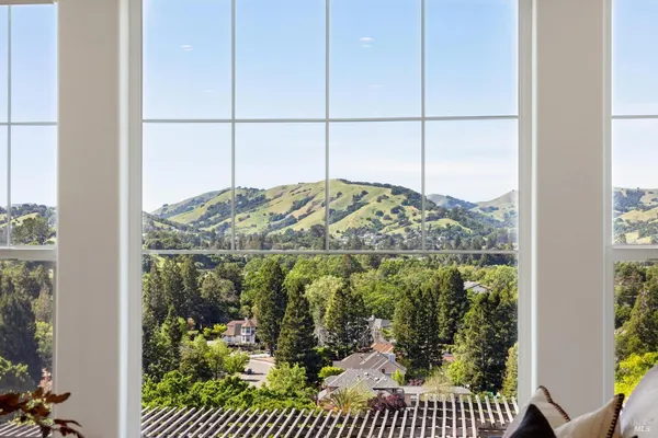 $2,995,000 | 40 Miwok Drive, Novato, CA 94947