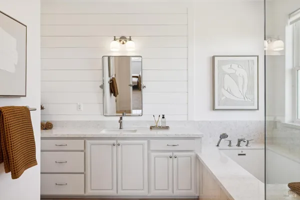 $2,995,000 | 40 Miwok Drive, Novato, CA 94947