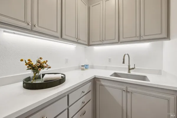 $2,995,000 | 40 Miwok Drive, Novato, CA 94947