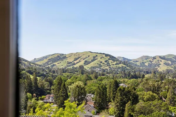 $2,995,000 | 40 Miwok Drive, Novato, CA 94947
