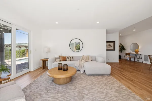 $2,995,000 | 40 Miwok Drive, Novato, CA 94947