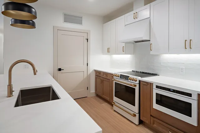 $1,036,550 | 1025 Massachusetts Avenue, Unit 304, Arlington, MA 02476