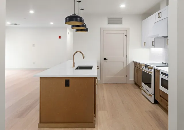 $1,036,550 | 1025 Massachusetts Avenue, Unit 304, Arlington, MA 02476