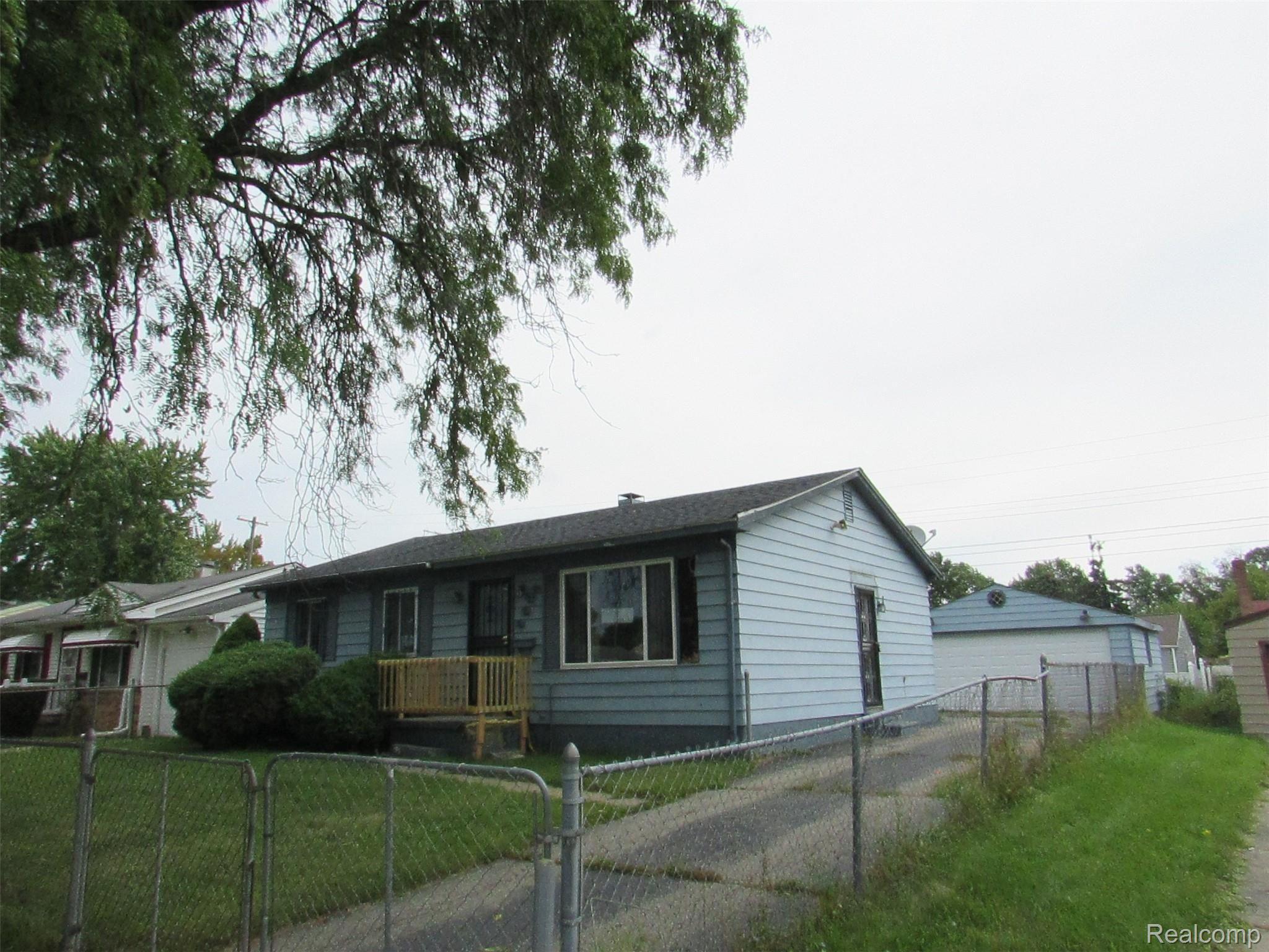 6706 Fleming Road Flint, MI 48504 - Photo 4 of 12 fleming bi weekly 9-3-19 2019-02-12 023.JPG