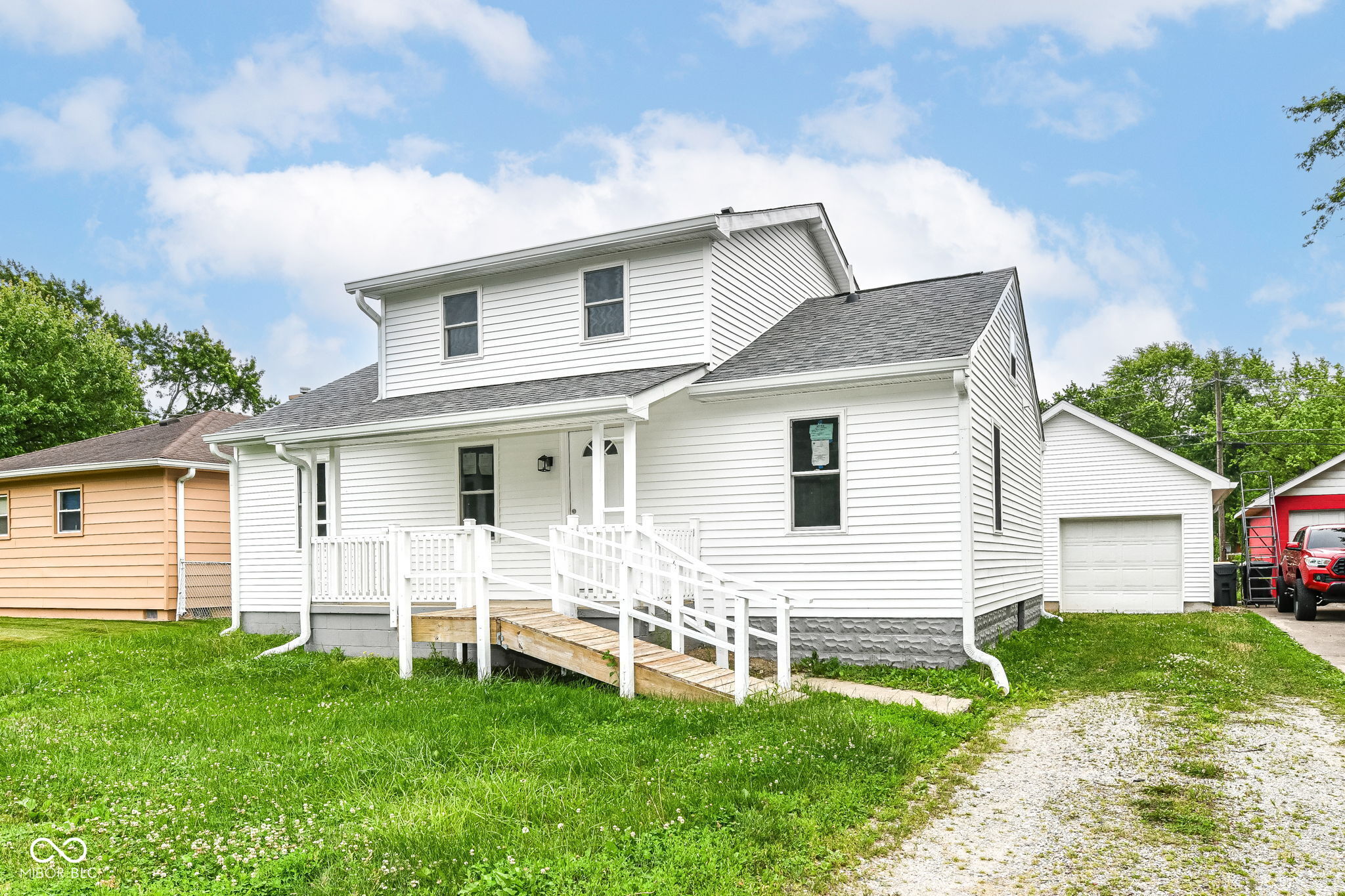 2413 Fowler Street Anderson, IN 46012 - Photo 2 of 27 Gallery Image 2