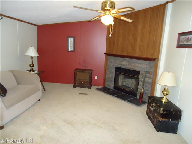 3485 Flat Shoals Road Germanton, NC 27019 - Photo 10 of 16 Den/Family/Great Room.