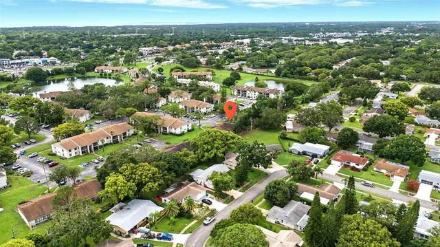 $279,999 | 1725 Pine Ridge Way East, Unit E, Palm Harbor, FL 34684