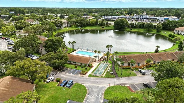 $279,999 | 1725 Pine Ridge Way East, Unit E, Palm Harbor, FL 34684