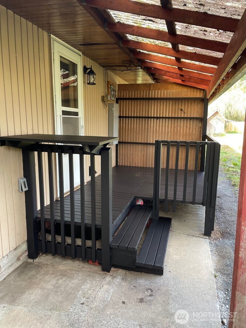 13317 28th Street Northeast, Unit A/B Lake Stevens, WA 98258 - Photo 13 of 14 a view of a roof deck