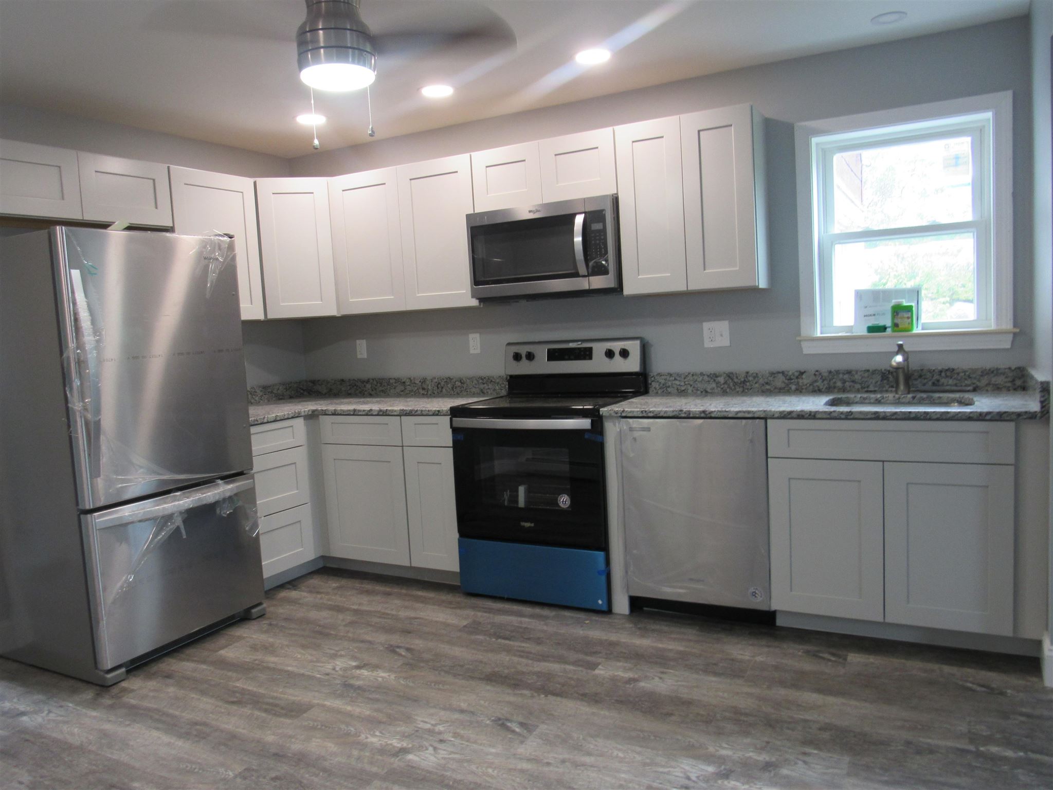 193 Willow Street Berlin, NH 03570 - Photo 3 of 15