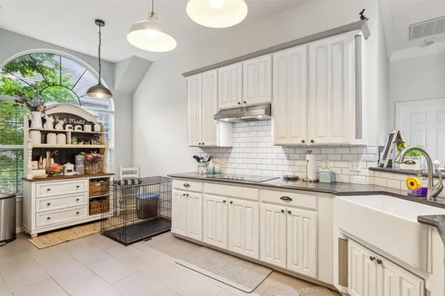 $450,000 | 1115 Brook Arbor Drive, Mansfield, TX 76063