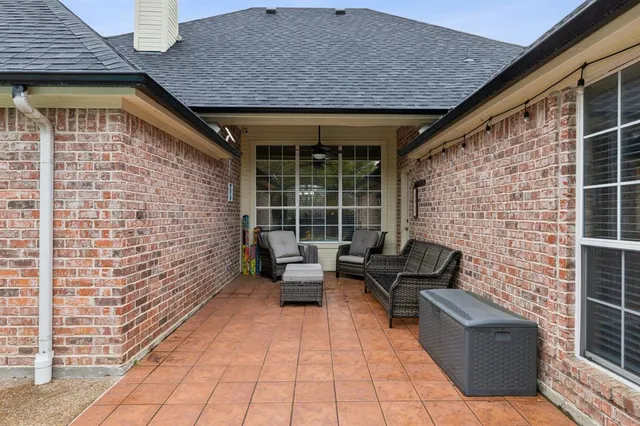 $450,000 | 1115 Brook Arbor Drive, Mansfield, TX 76063