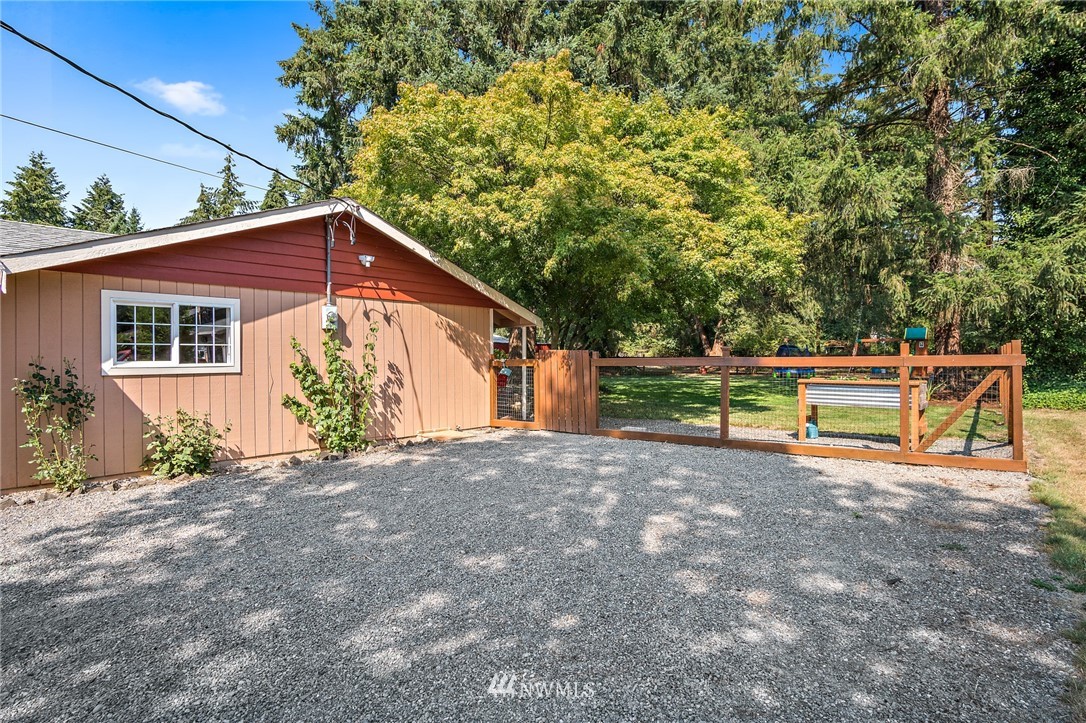 17340 Jordan Street Southwest Rochester, WA 98579 - Photo 6 of 25