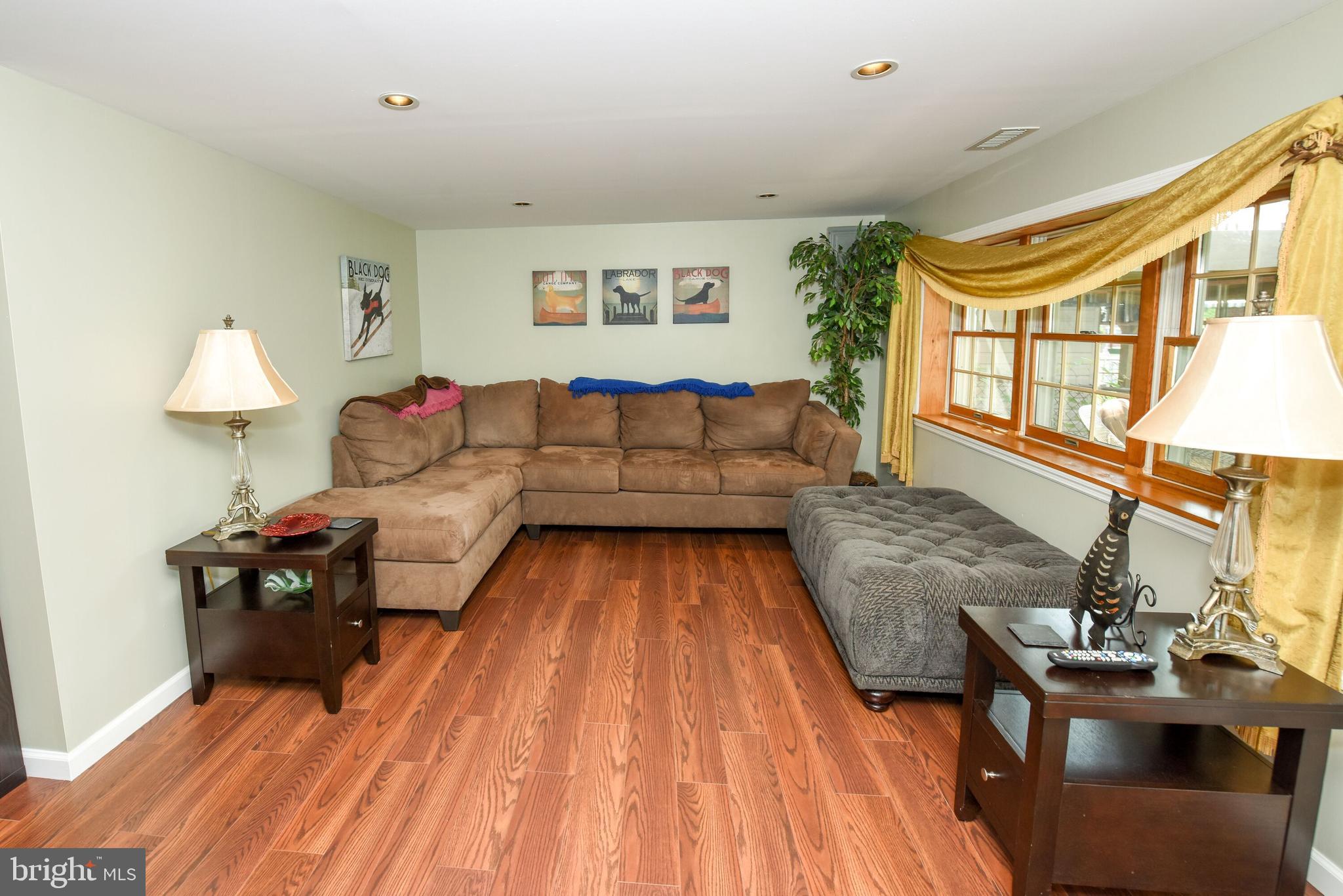 12737 Hollins Road Philadelphia, PA 19154 - Photo 22 of 26