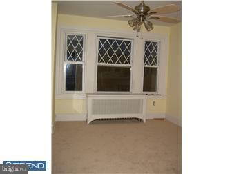 5931 Nassau Road Philadelphia, PA 19151 - Photo 7 of 8 Living Room