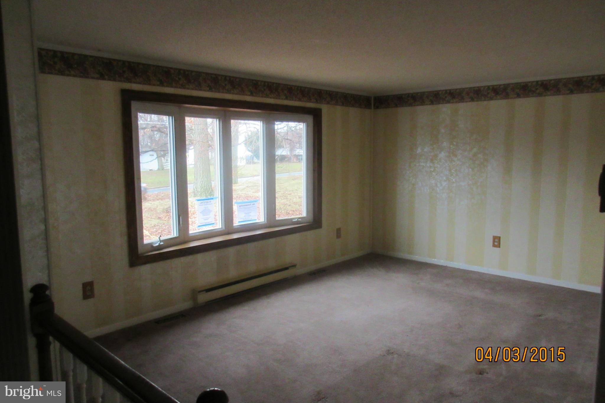 1340 Old Manchester Road Westminster, MD 21157 - Photo 6 of 14 Living Room