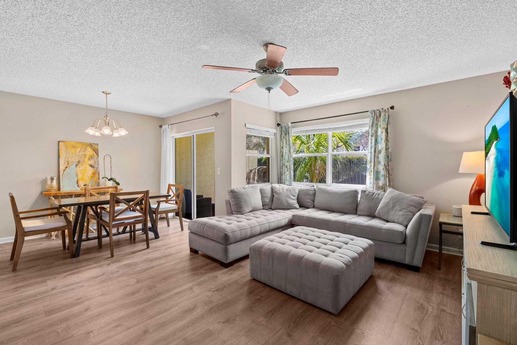 1235 Imperial Lake Road West Palm Beach, FL 33413 - Photo 4 of 18 20240828135421992591000000-o