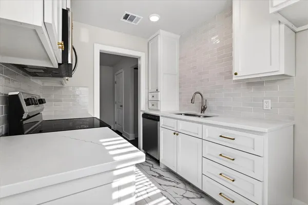 $389,000 | 806 Denton Street, Denton, TX 76201