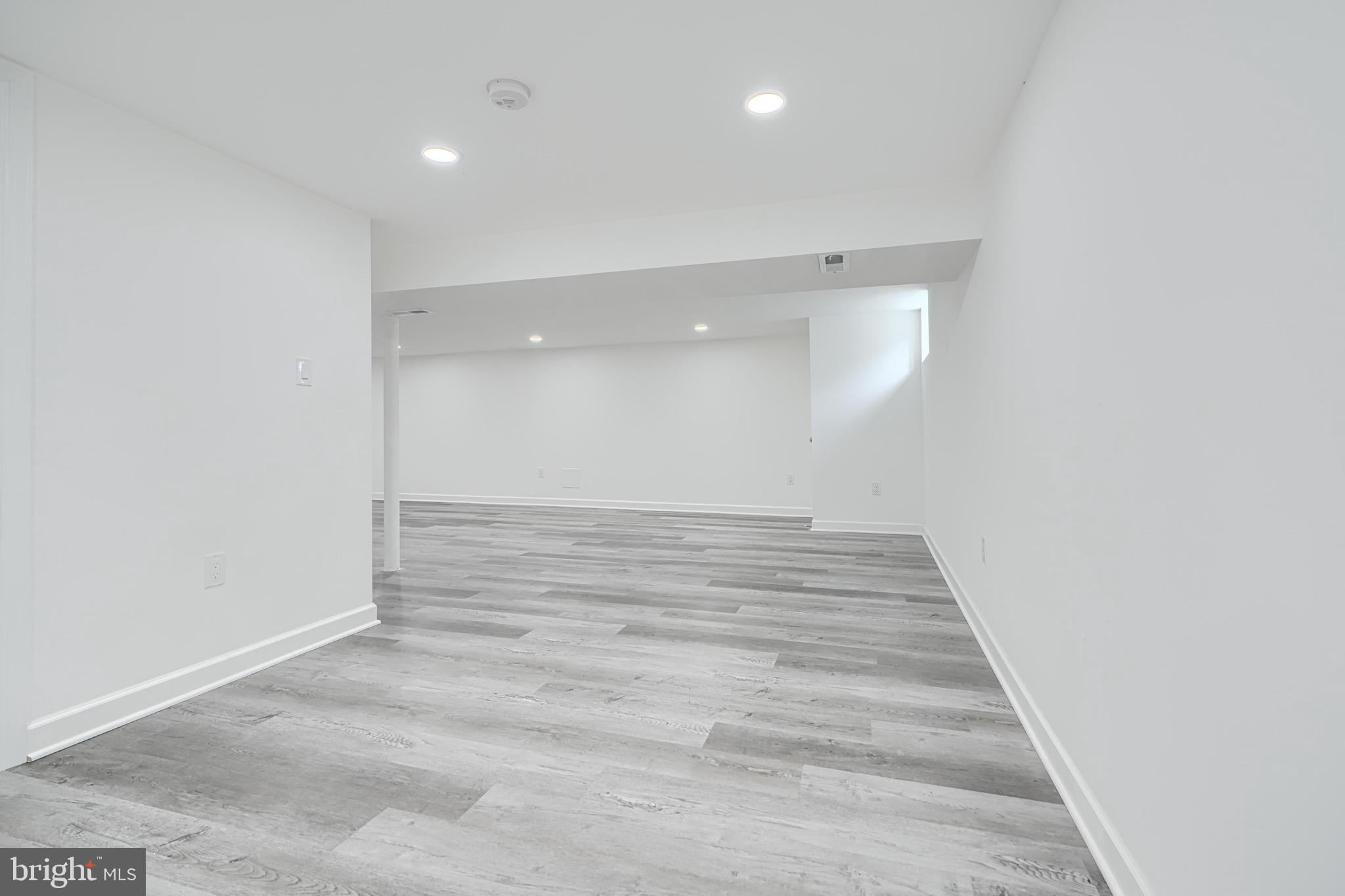 410 Neepier Road Baltimore, MD 21228 - Photo 34 of 38 Gallery Image 34