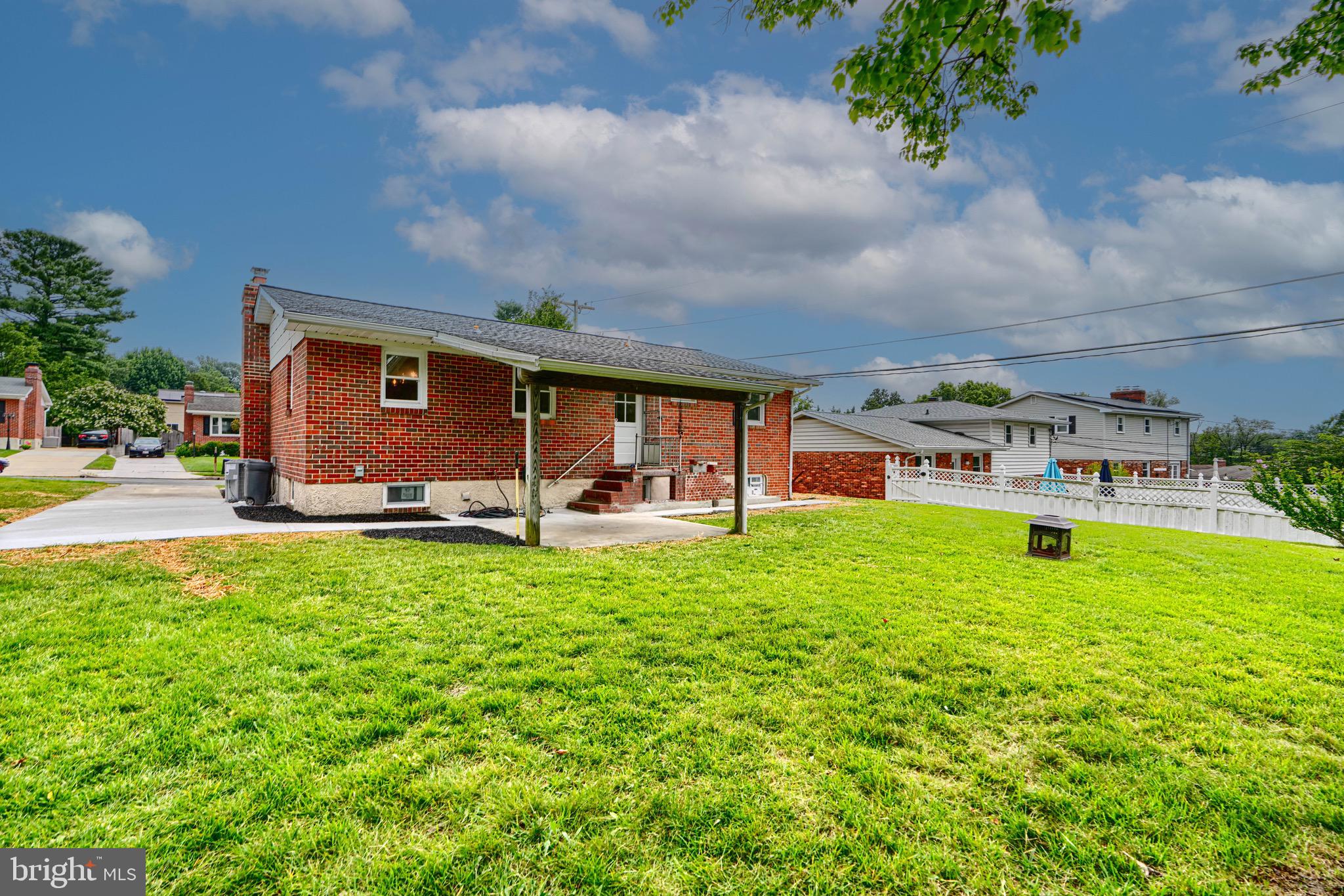 410 Neepier Road Baltimore, MD 21228 - Photo 7 of 38 Gallery Image 7