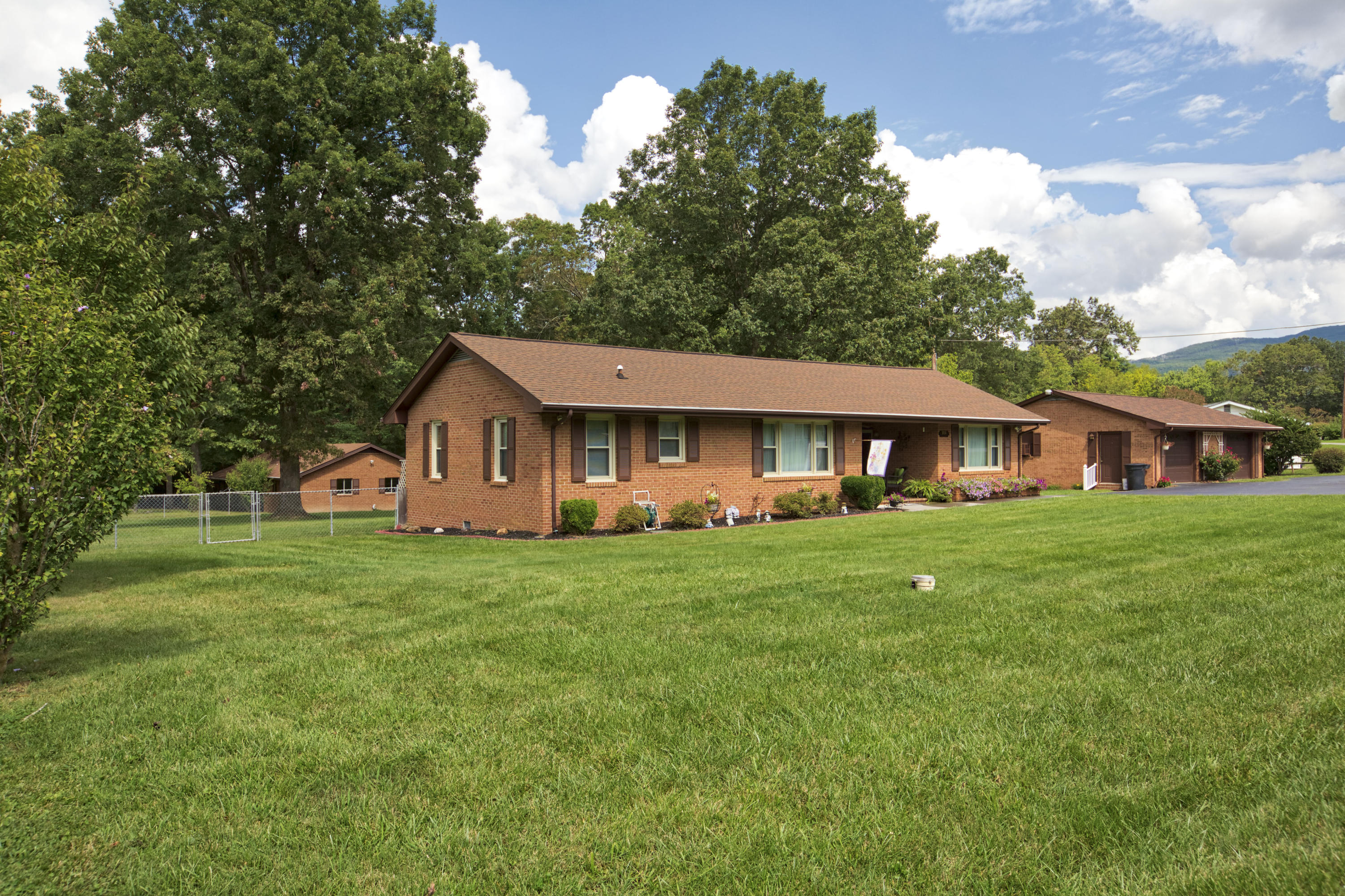 3938 Ridge Drive Salem, VA 24153 - Photo 1 of 44 00431