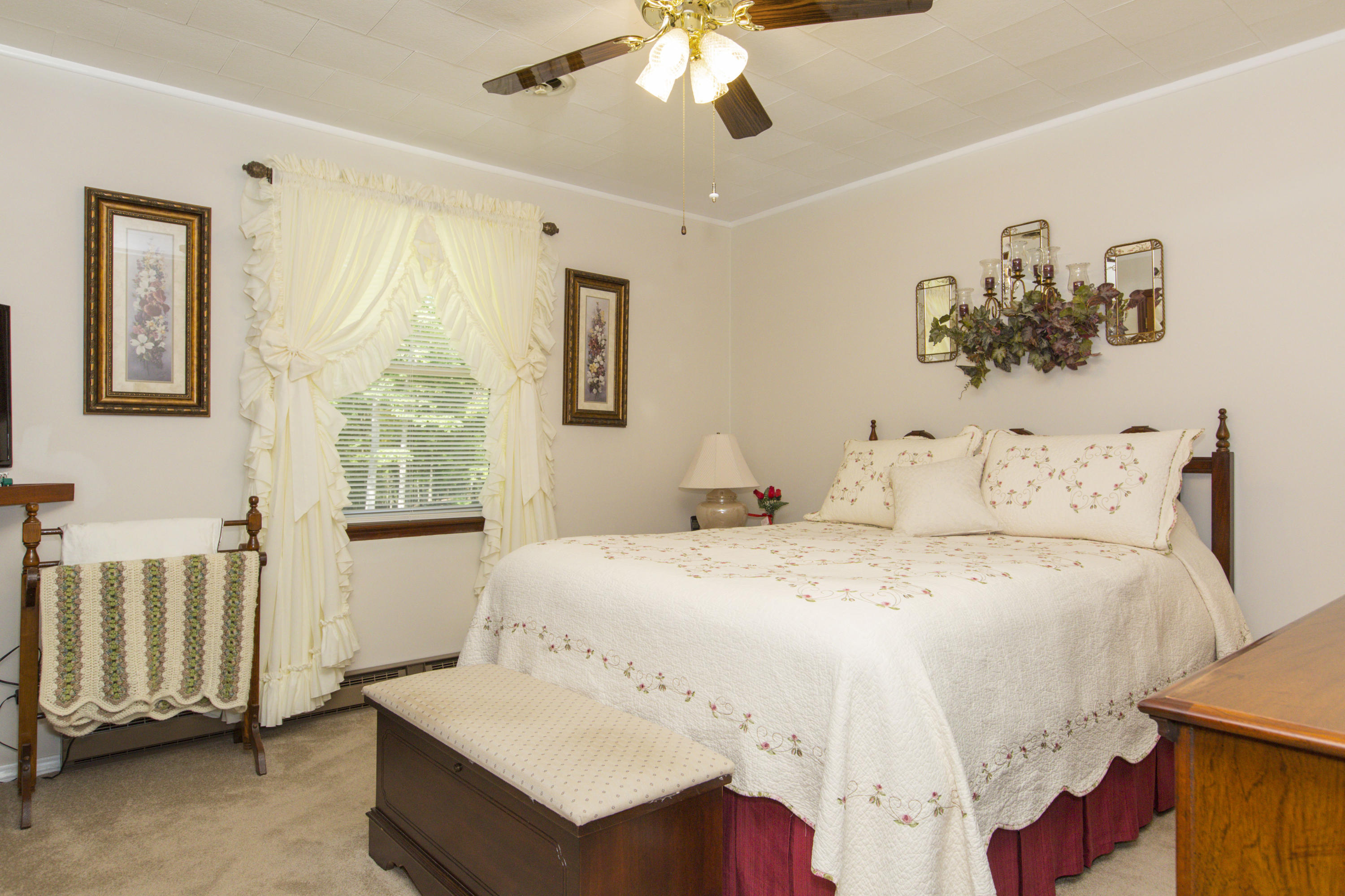 3938 Ridge Drive Salem, VA 24153 - Photo 14 of 44 00440