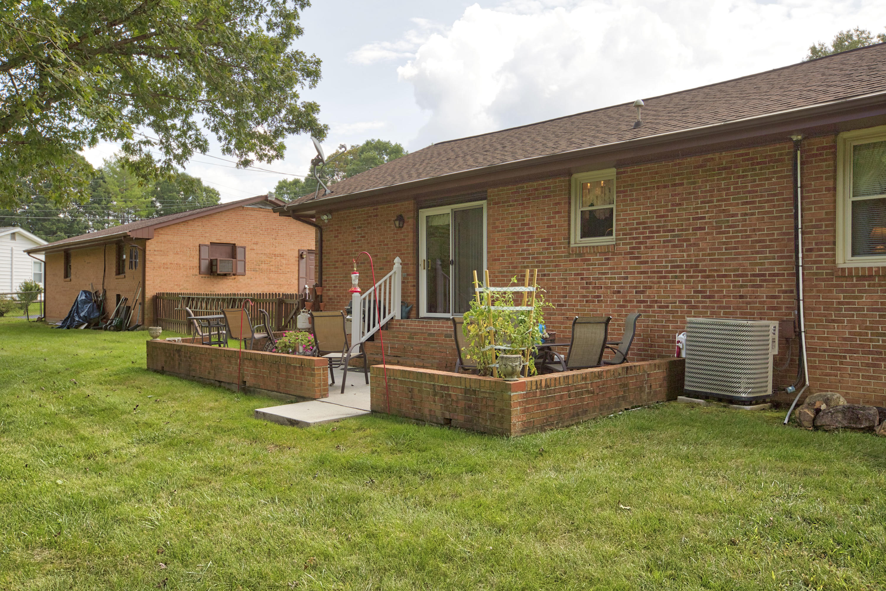 3938 Ridge Drive Salem, VA 24153 - Photo 20 of 44 00426