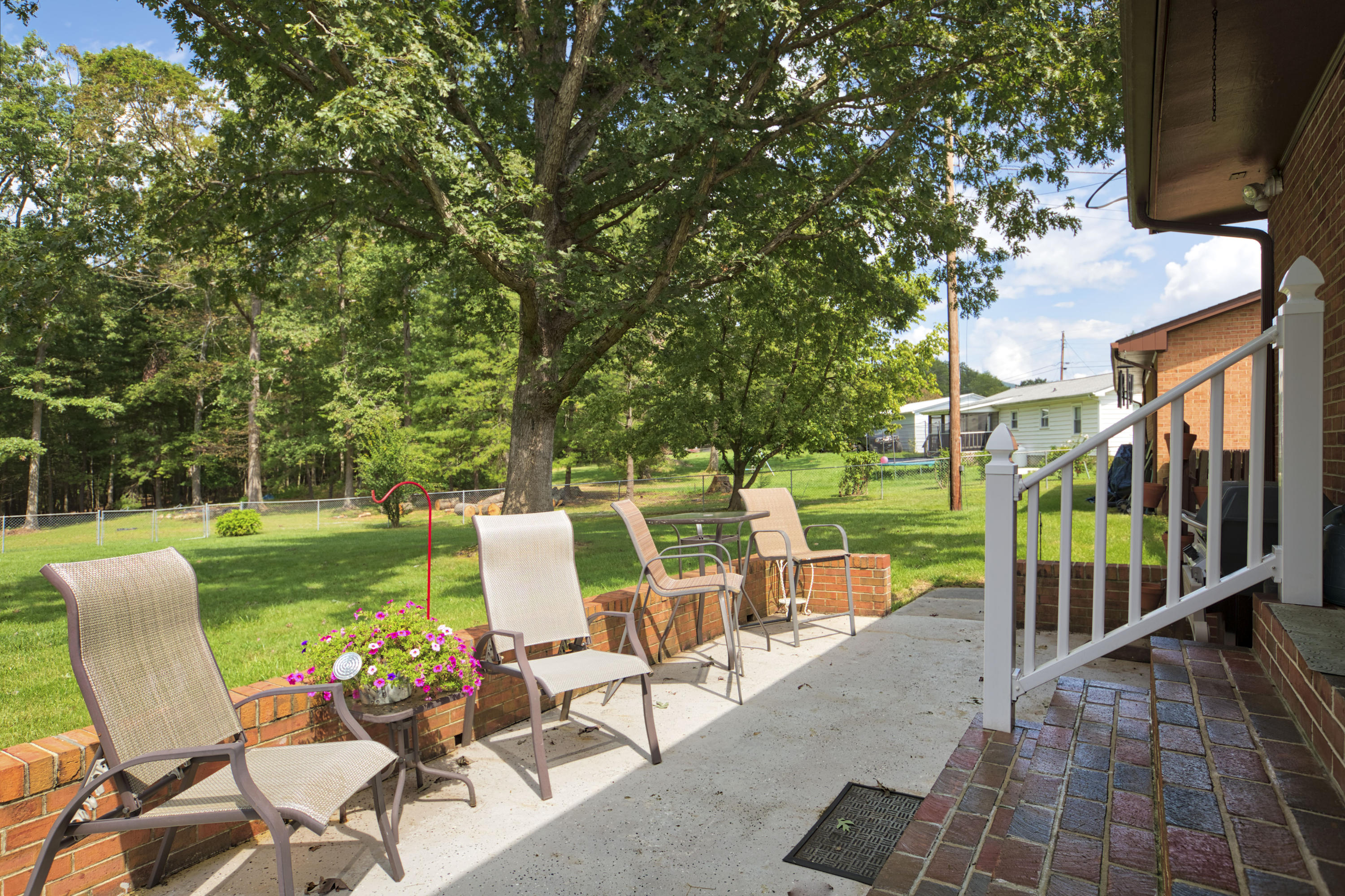3938 Ridge Drive Salem, VA 24153 - Photo 21 of 44 00435