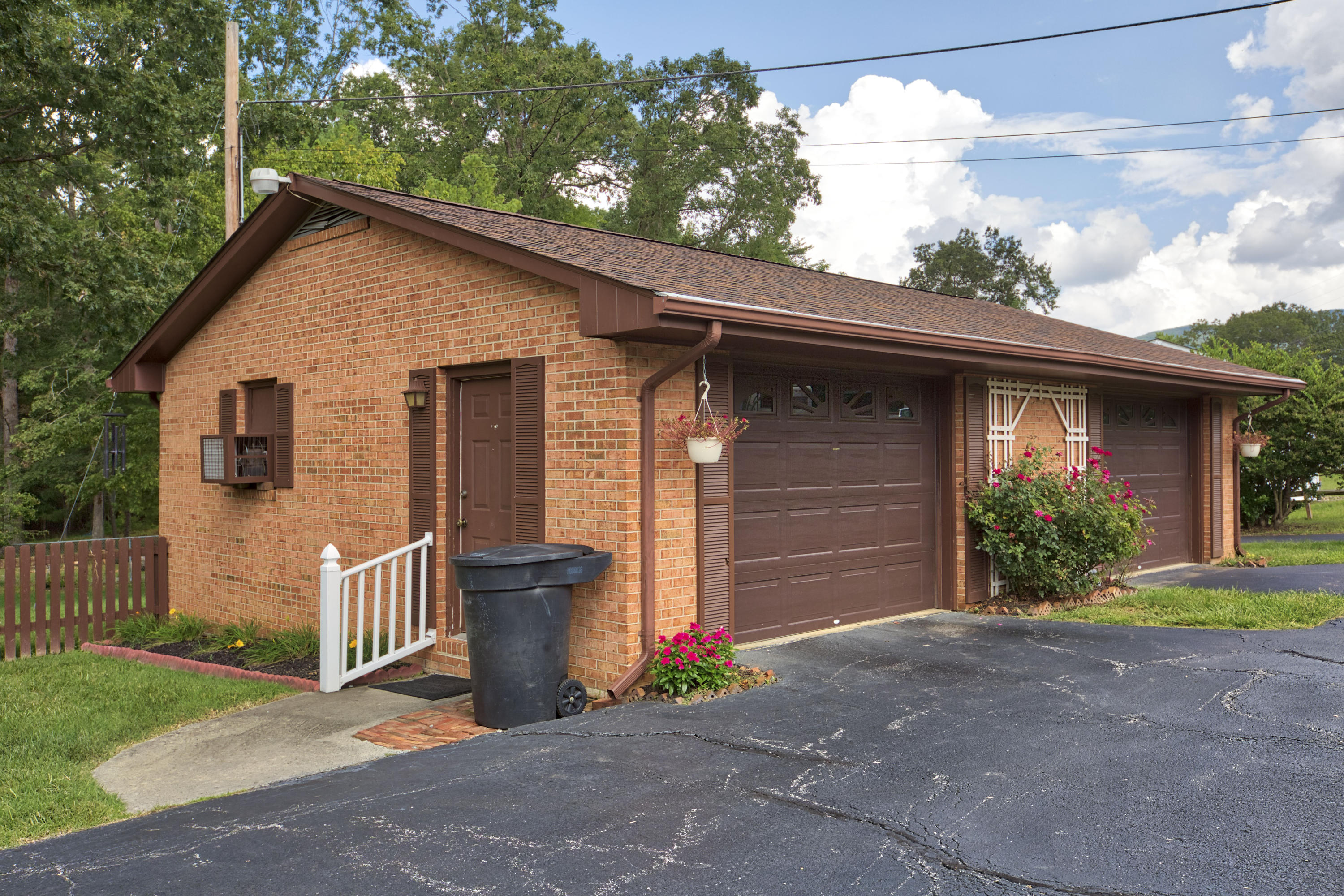 3938 Ridge Drive Salem, VA 24153 - Photo 23 of 44 00429