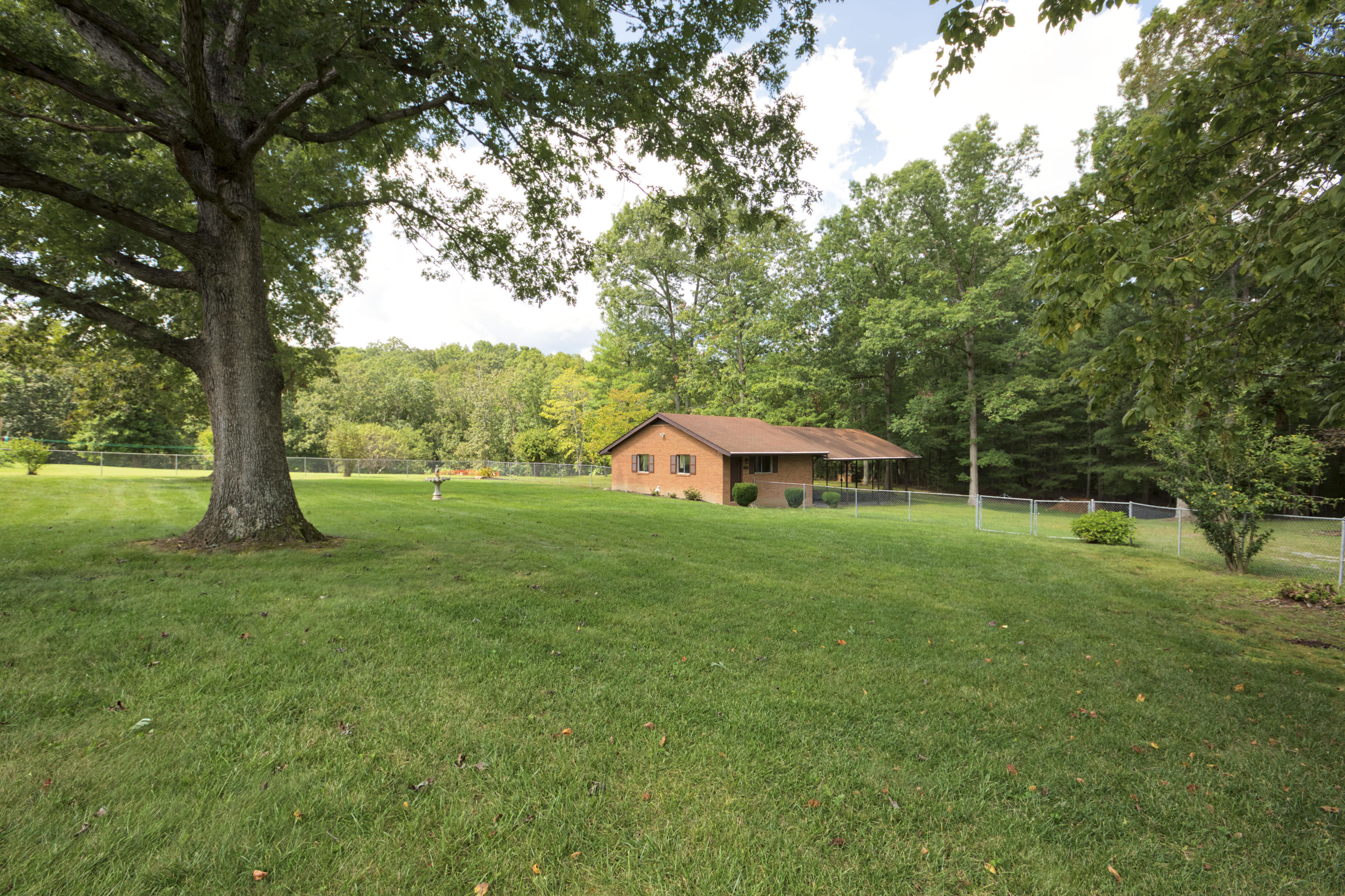 3938 Ridge Drive Salem, VA 24153 - Photo 27 of 44 00419