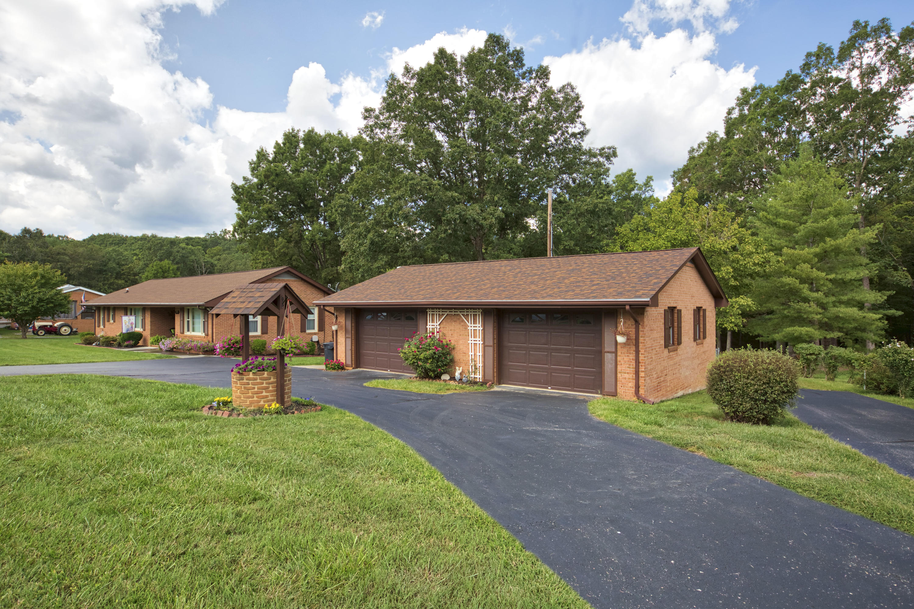3938 Ridge Drive Salem, VA 24153 - Photo 5 of 44 00427