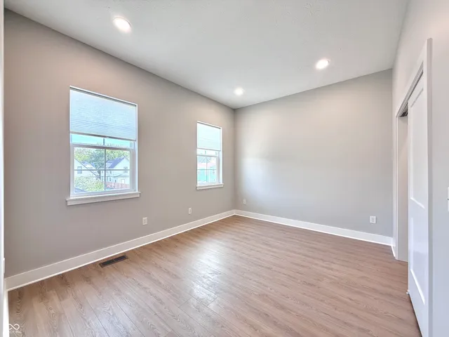 $2,800 | 2237 Carrollton Avenue, Indianapolis, IN 46205