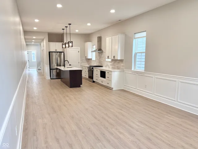 $2,800 | 2237 Carrollton Avenue, Indianapolis, IN 46205