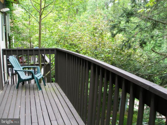 2262 Wheelwright Court Reston, VA 20191 - Photo 7 of 11 View