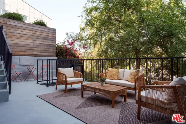 $1,995,000 | 2162 Lyric Avenue, Los Angeles, CA 90027