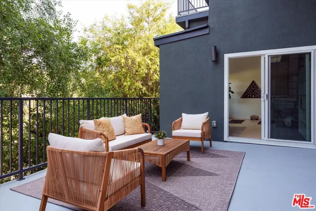 $1,995,000 | 2162 Lyric Avenue, Los Angeles, CA 90027