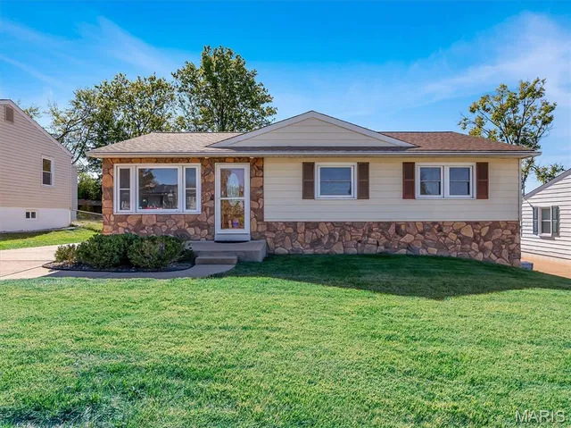 $257,000 | 11132 Pine Forest Drive, Sappington, MO 63126