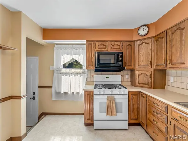 $257,000 | 11132 Pine Forest Drive, Sappington, MO 63126