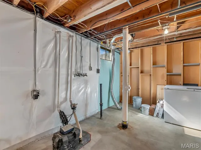 $257,000 | 11132 Pine Forest Drive, Sappington, MO 63126